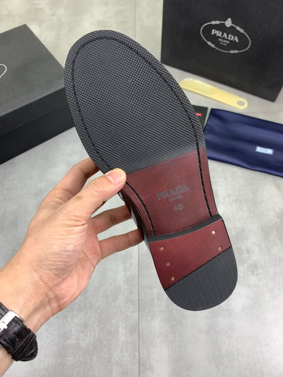 Men's men's shoes P560 new style 💰 💎💎💎 water-dyed cow lining original order quality PRADA —🆘.Prada original order purchasing, high-end business leather shoes, fabric: imported from Italy calfskin ➕ water-dyed cow lining / cowhide lining ➕ special original outsole, fine workmanship, real thing ^_^ Photographed 🎬size: 38-45